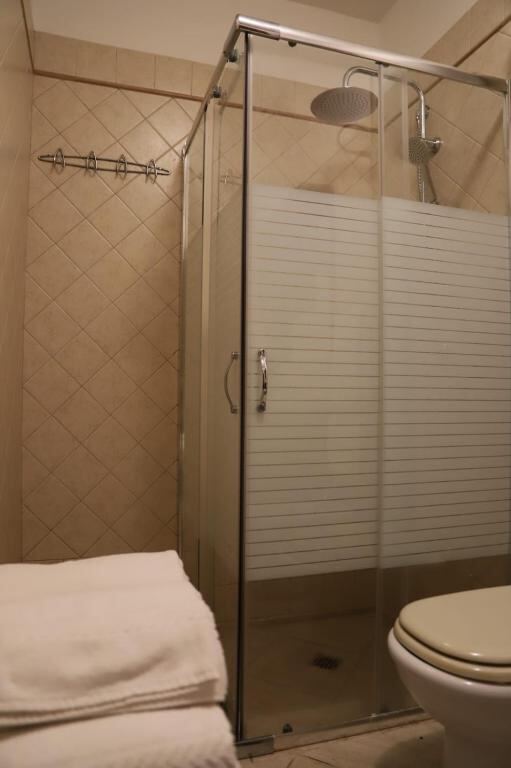 Bagno con doccia di Casa De Luca